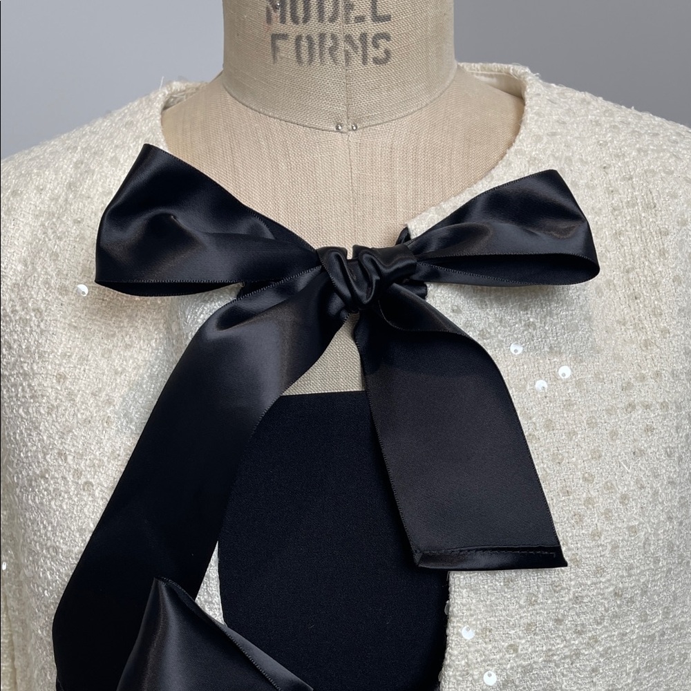 NWT Ivory Cream Sequin Blazer Style Jacket with Satin Black Bows - size LARGE - Picture 5 of 6